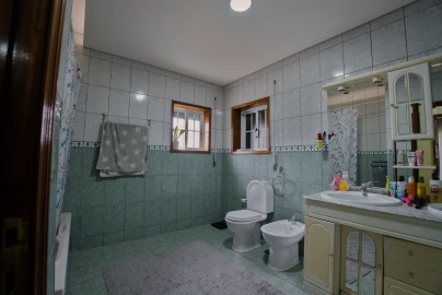 Moradia T4 para Venda em Real
