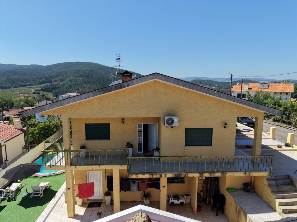 Moradia T4 para Venda em Real Foto 81