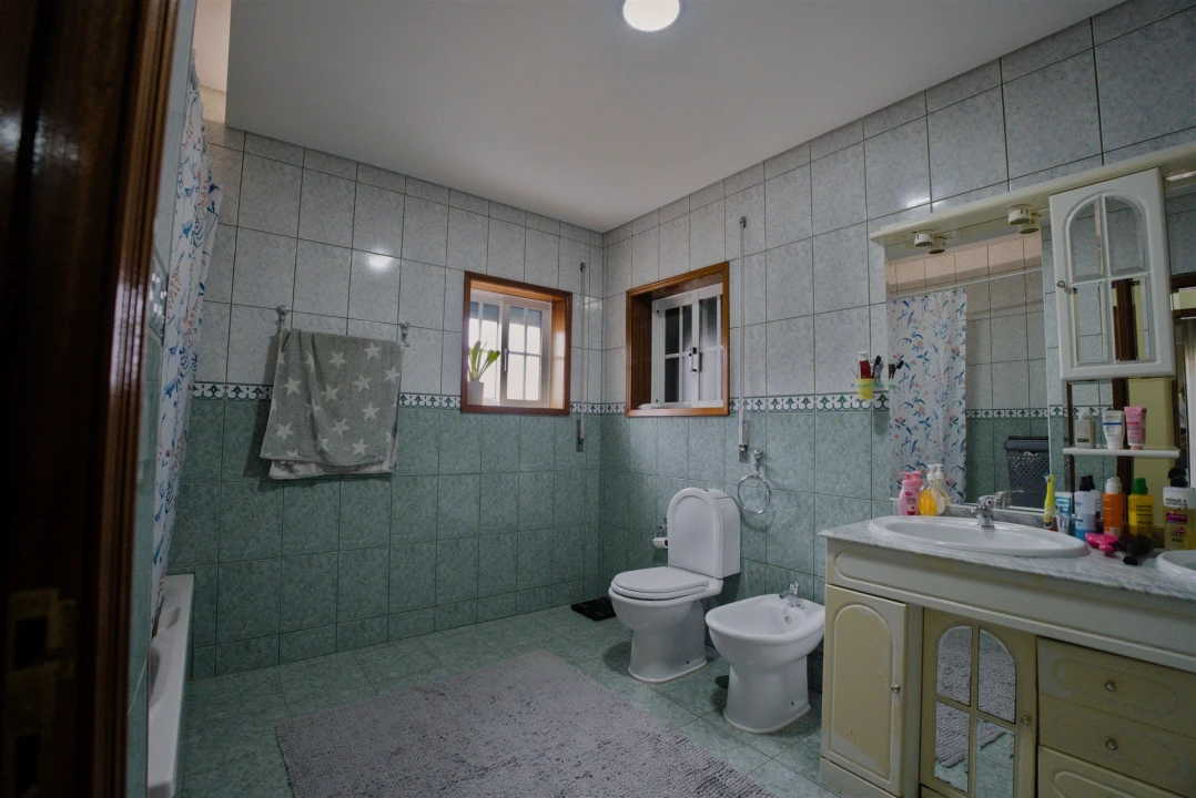 Moradia T4 para Venda em Real Foto 50