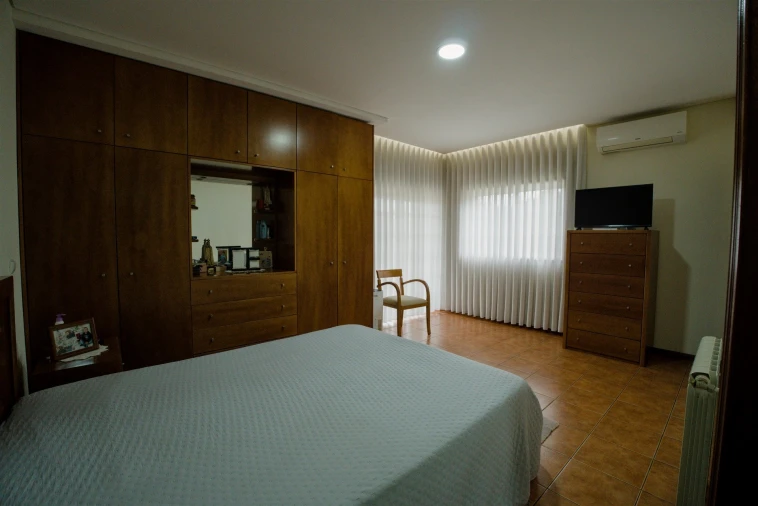 Moradia T4 para Venda em Real Foto 32