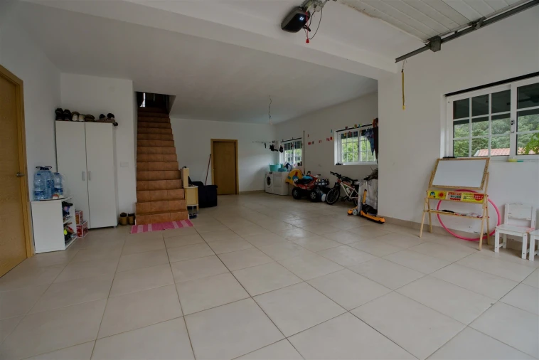 Moradia T4 para Venda em Real Foto 46