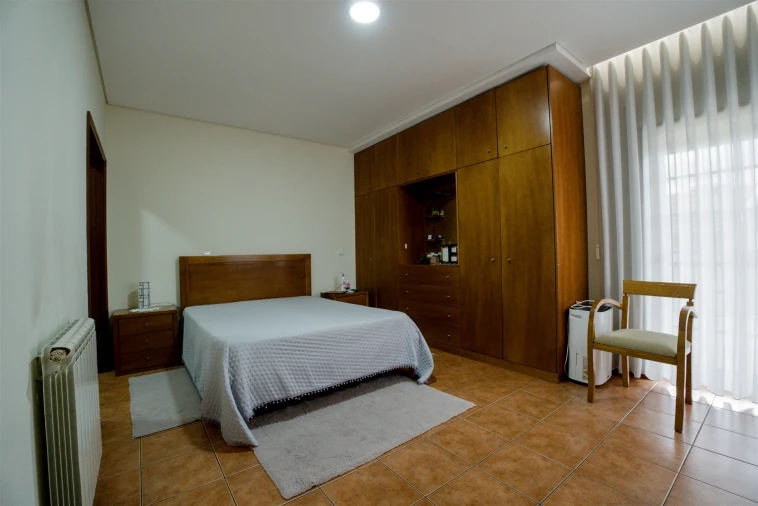 Moradia T4 para Venda em Real Foto 65