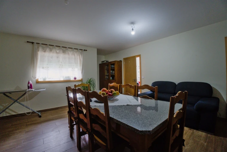 Moradia T4 para Venda em Real Foto 39