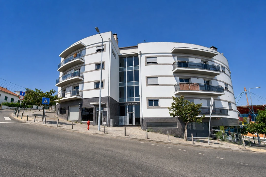 Apartamento T2 para Arrendamento em Leiria, Pousos, Barreira e Cortes Foto 1