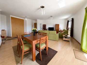 Apartamento T2 para Arrendamento em Leiria, Pousos, Barreira e Cortes