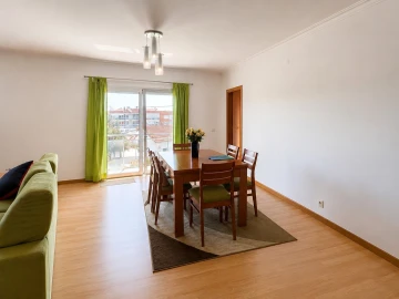 Apartamento T2 para Arrendamento em Leiria, Pousos, Barreira e Cortes