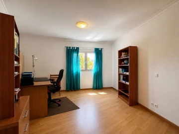 Apartamento T2 para Arrendamento em Leiria, Pousos, Barreira e Cortes