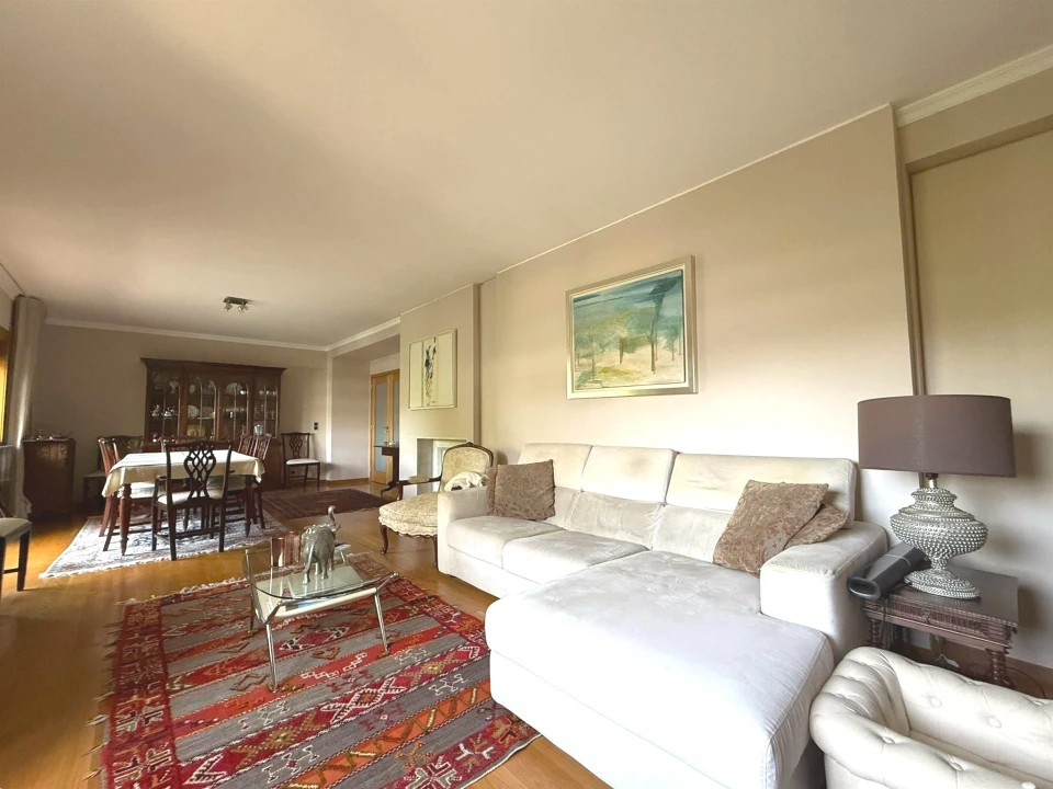 Apartamento T3 para Arrendamento em Aldoar, Foz do Douro e Nevogilde Foto 6