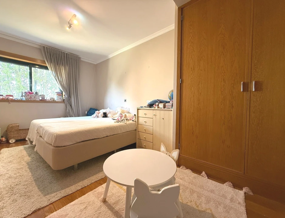 Apartamento T3 para Arrendamento em Aldoar, Foz do Douro e Nevogilde Foto 14