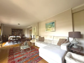 Apartamento T3 para Arrendamento em Aldoar, Foz do Douro e Nevogilde