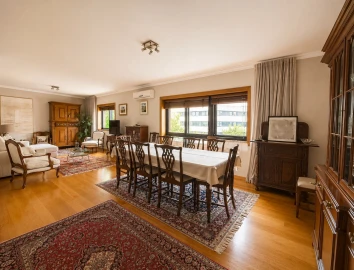 Apartamento T3 para Arrendamento em Aldoar, Foz do Douro e Nevogilde