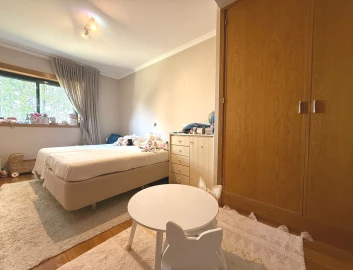 Apartamento T3 para Arrendamento em Aldoar, Foz do Douro e Nevogilde