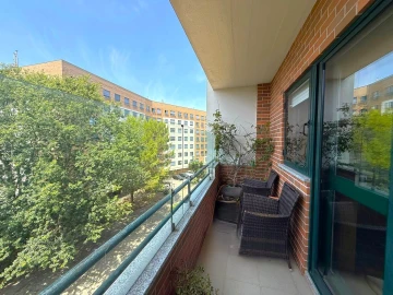 Apartamento T3 para Arrendamento em Aldoar, Foz do Douro e Nevogilde