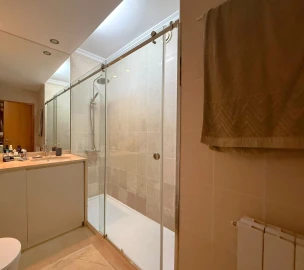 Apartamento T3 para Arrendamento em Aldoar, Foz do Douro e Nevogilde