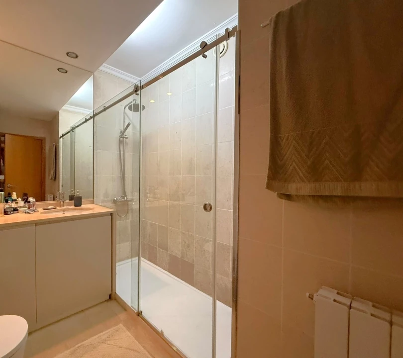 Apartamento T3 para Arrendamento em Aldoar, Foz do Douro e Nevogilde Foto 16