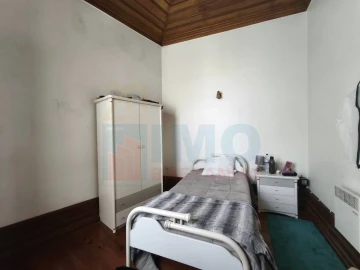 Moradia T8 para Venda em Sé Nova, Santa Cruz, Almedina e São Bartolomeu