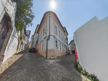 Moradia T8 para Venda em Sé Nova, Santa Cruz, Almedina e São Bartolomeu