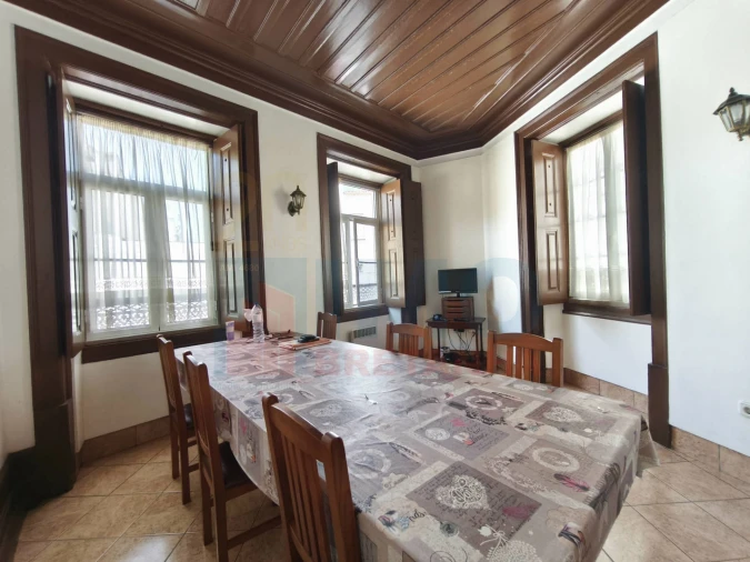 Moradia T8 para Venda em Sé Nova, Santa Cruz, Almedina e São Bartolomeu Foto 3