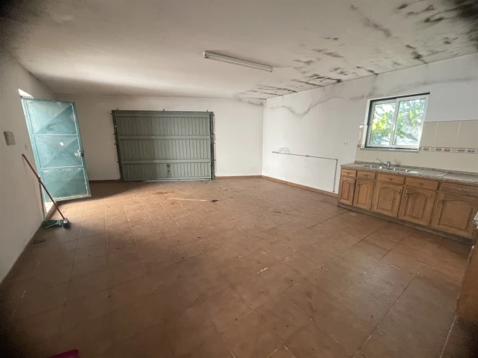 Garagem para Venda em São Paio Foto 9