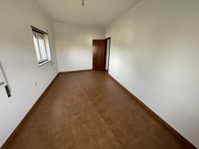 Garagem para Venda em São Paio Foto 3