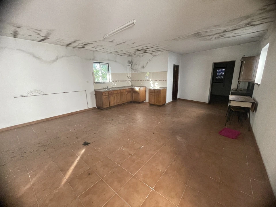 Garagem para Venda em São Paio Foto 10