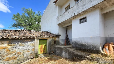 Quinta T3 para Venda em Sarzedas