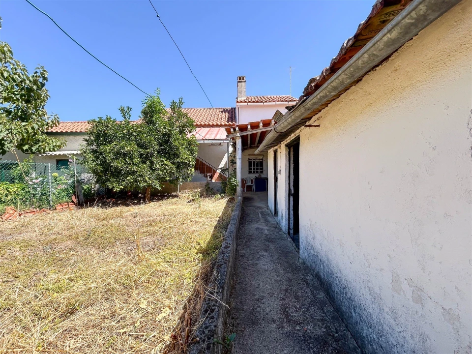 Moradia T3 para Venda em Sarzedas Foto 41