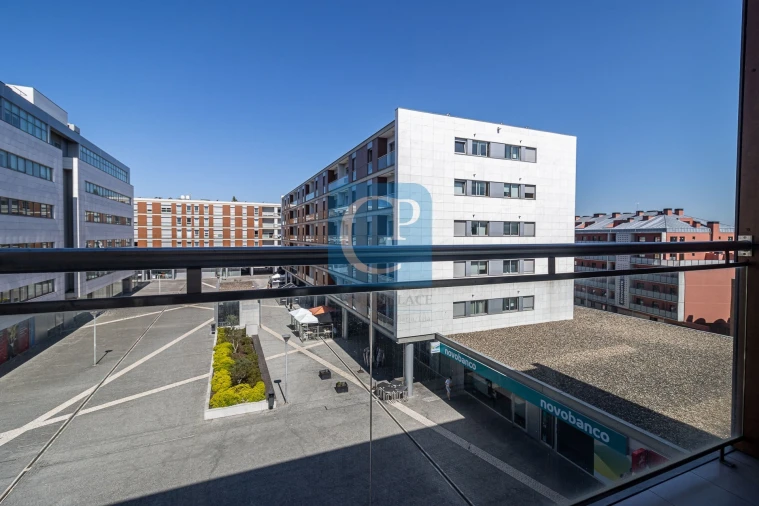 Apartamento T2 para Arrendamento em Paranhos Foto 9