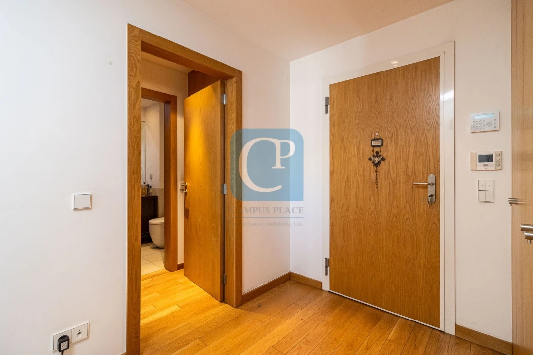 Apartamento T2 para Arrendamento em Paranhos Foto 13
