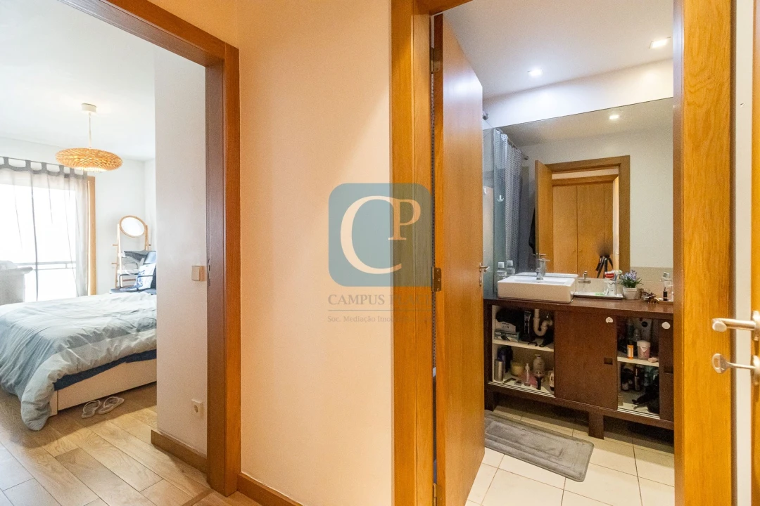 Apartamento T2 para Arrendamento em Paranhos Foto 14