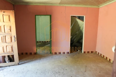 Moradia T2 para Venda em Ferreira-A-Nova