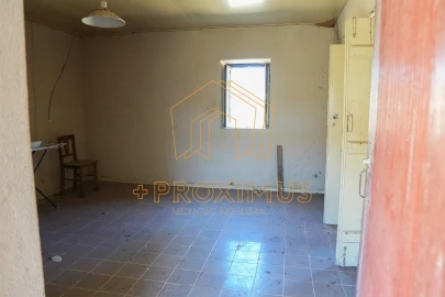 Moradia T2 para Venda em Ferreira-A-Nova