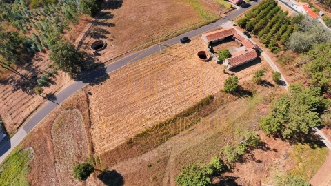 Moradia T2 para Venda em Ferreira-A-Nova