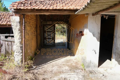 Moradia T2 para Venda em Ferreira-A-Nova