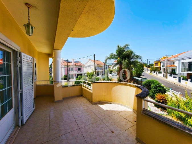 Moradia T3 para Venda em Laranjeiro e Feijó Foto 42