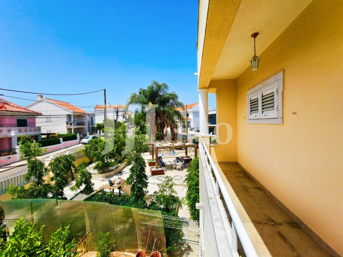 Moradia T3 para Venda em Laranjeiro e Feijó Foto 35
