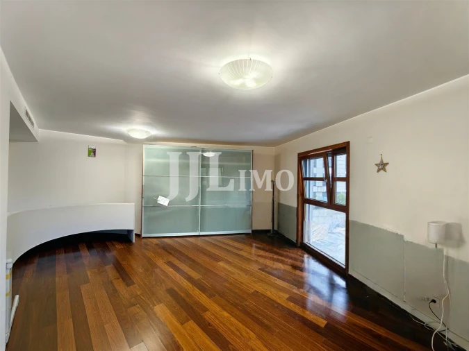 Apartamento T2 para Arrendamento em Lumiar Foto 30