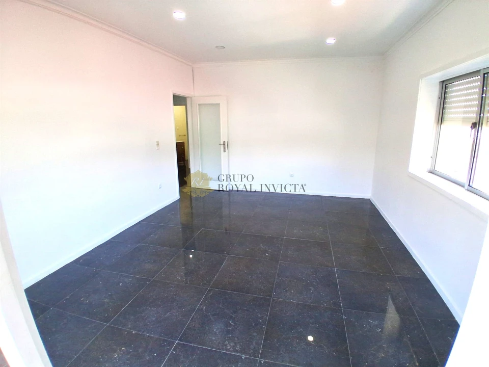 Apartamento T3 para Venda em Fânzeres e São Pedro da Cova Foto 8