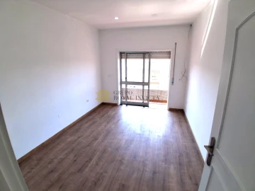 Apartamento T3 para Venda em Fânzeres e São Pedro da Cova