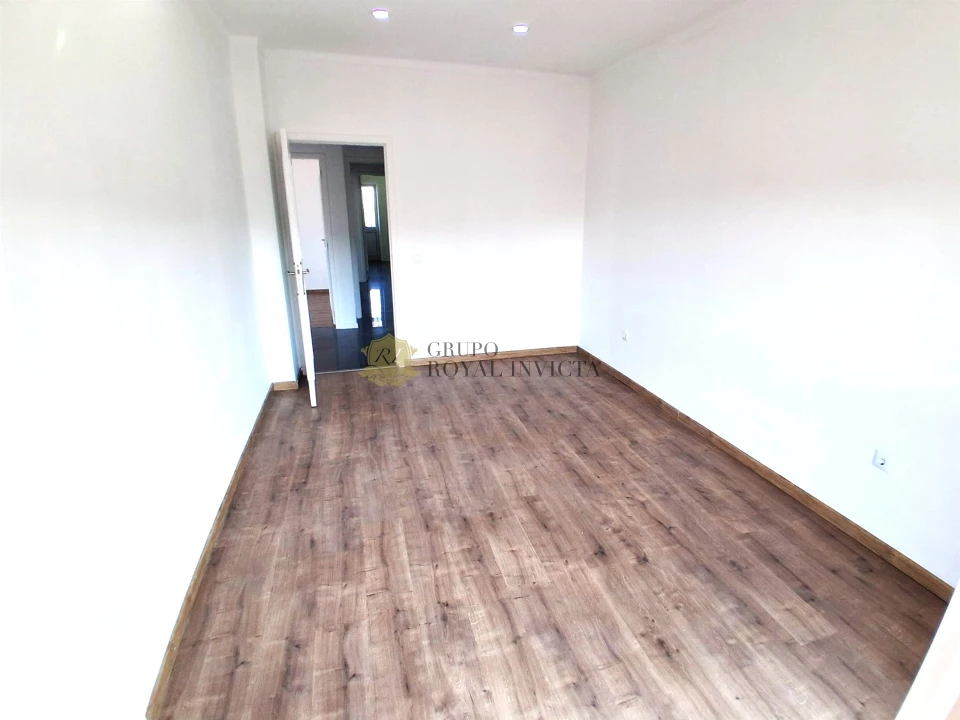 Apartamento T3 para Venda em Fânzeres e São Pedro da Cova Foto 18
