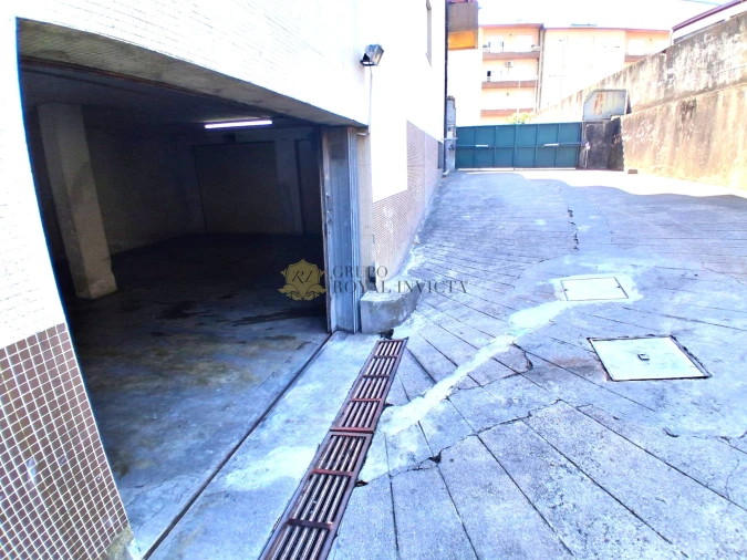 Apartamento T3 para Venda em Fânzeres e São Pedro da Cova Foto 25