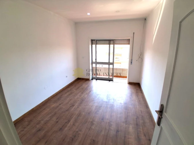 Apartamento T3 para Venda em Fânzeres e São Pedro da Cova Foto 17
