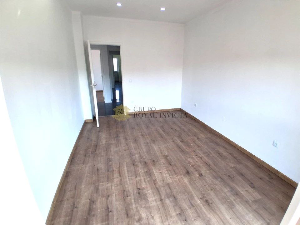 Apartamento T3 para Venda em Fânzeres e São Pedro da Cova Foto 20