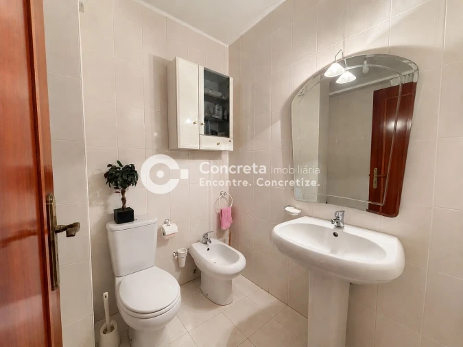 Apartamento T1 para Venda em Arcozelo Foto 6