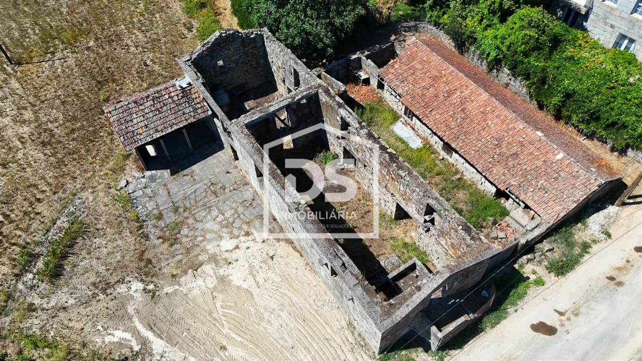 Quinta T2 para Venda em Airães Foto 14