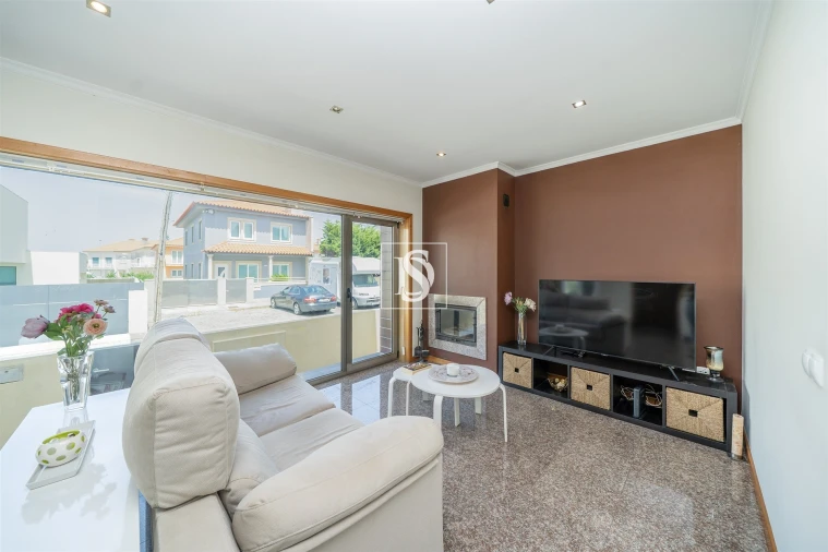 Moradia T3 para Venda em Aguçadoura e Navais Foto 11