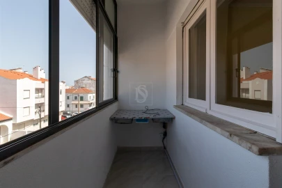 Apartamento T2 para Arrendamento em Barreiro e Lavradio