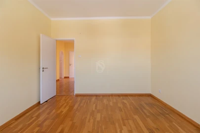 Apartamento T2 para Arrendamento em Barreiro e Lavradio