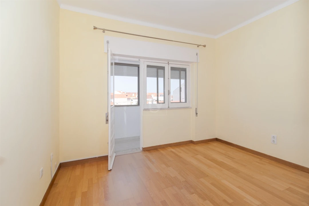 Apartamento T2 para Arrendamento em Barreiro e Lavradio Foto 12