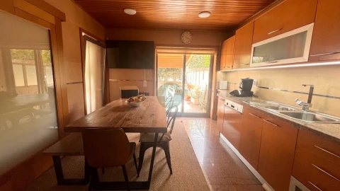 Moradia T4 para Venda em Serzedo e Perosinho